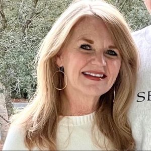 Meet your Posher, Delaney